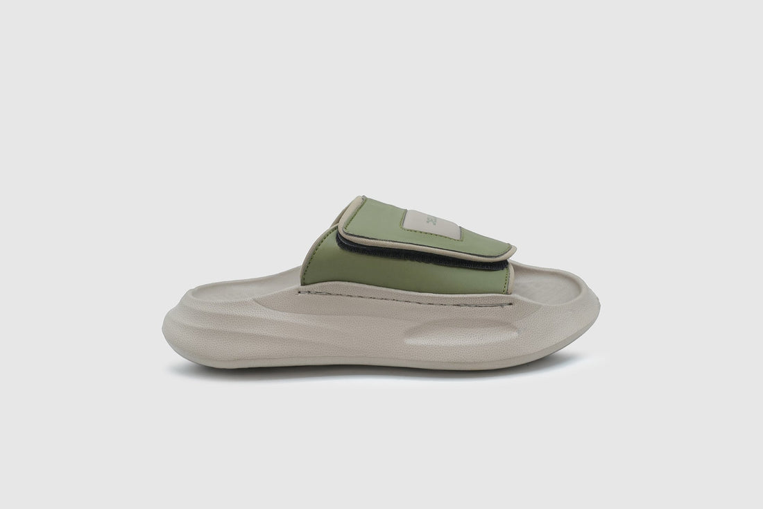 Green adjustable slide sandal with cushioned sole