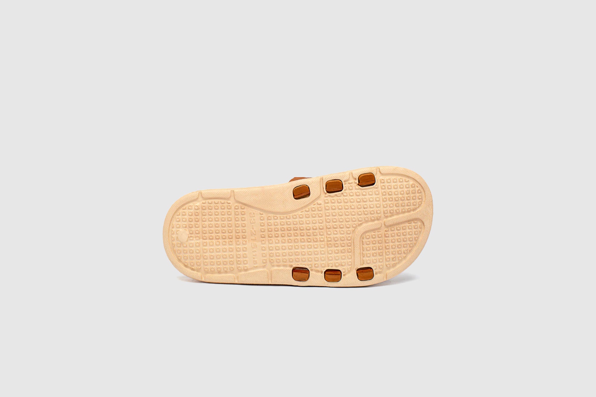 Bunny Toes Slippers in L.Beige