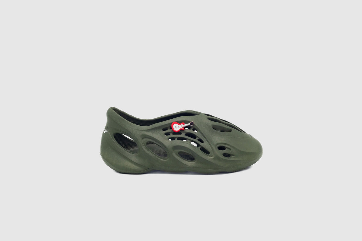 Polycap Runners Chaser Foam Runner – Deluxe Footwear