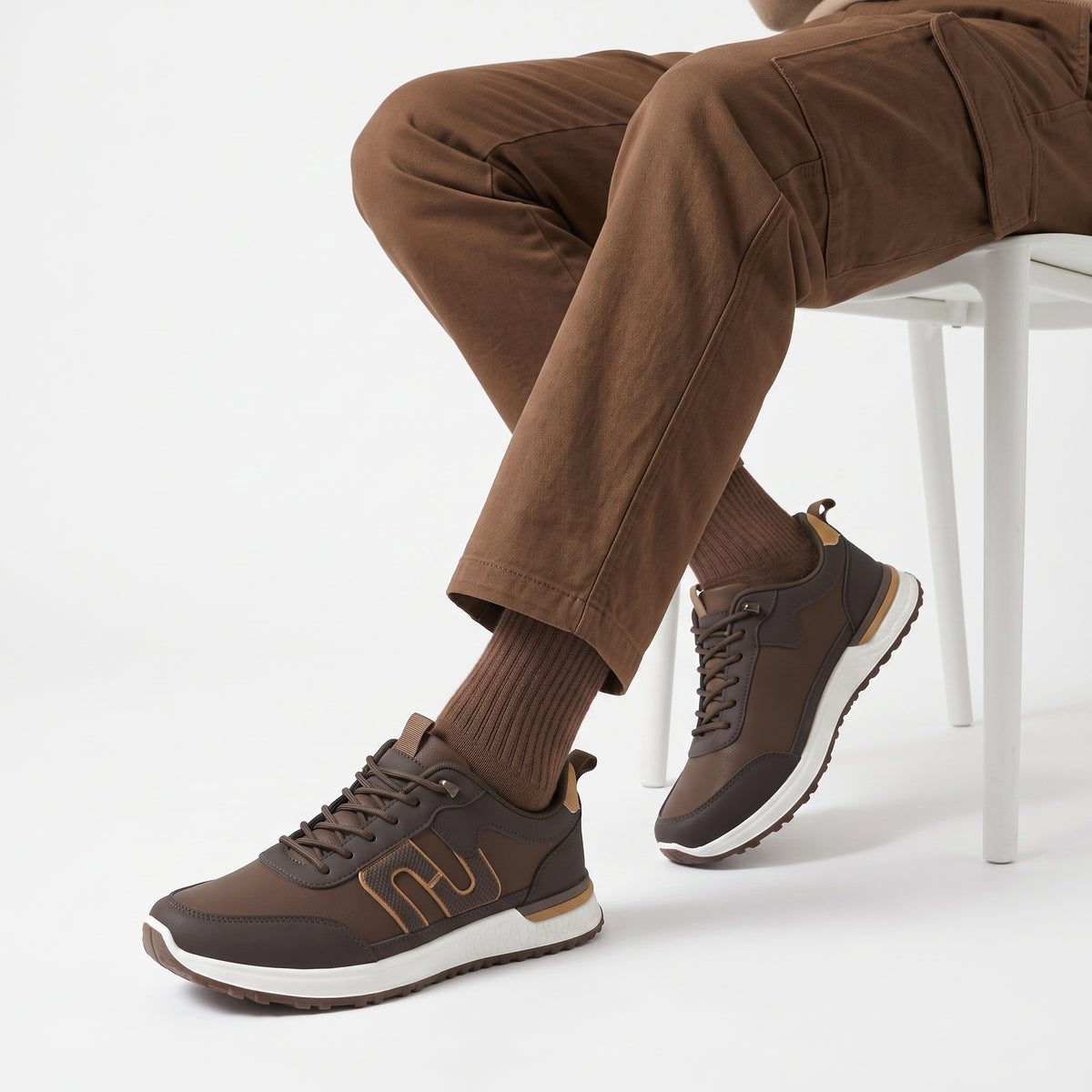JET Comfort Sneakers